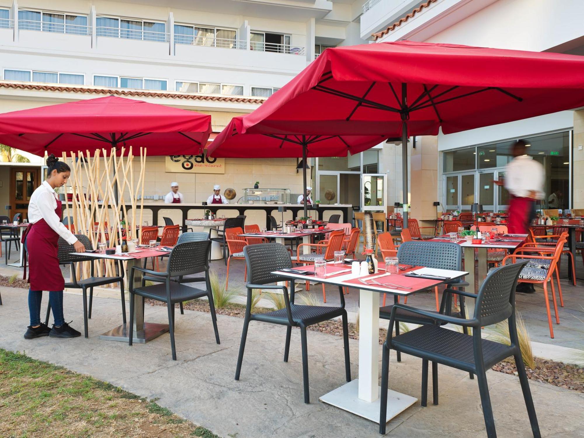 Leonardo Cypria Bay Отель 4*