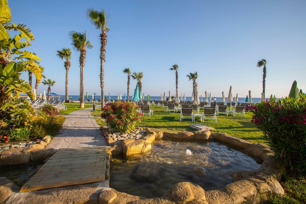 Отель Leonardo Cypria Bay