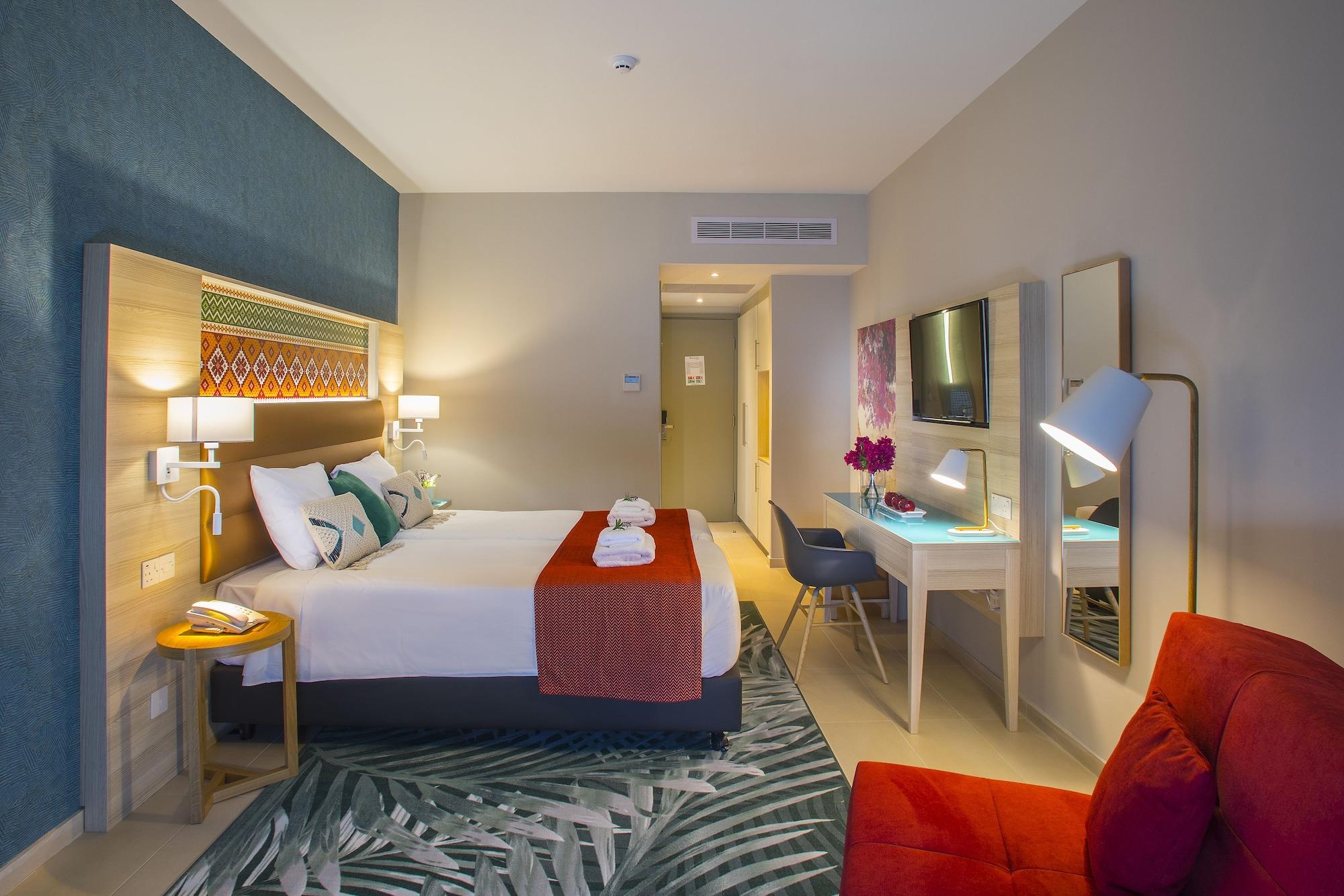 Leonardo Cypria Bay Otel 4*