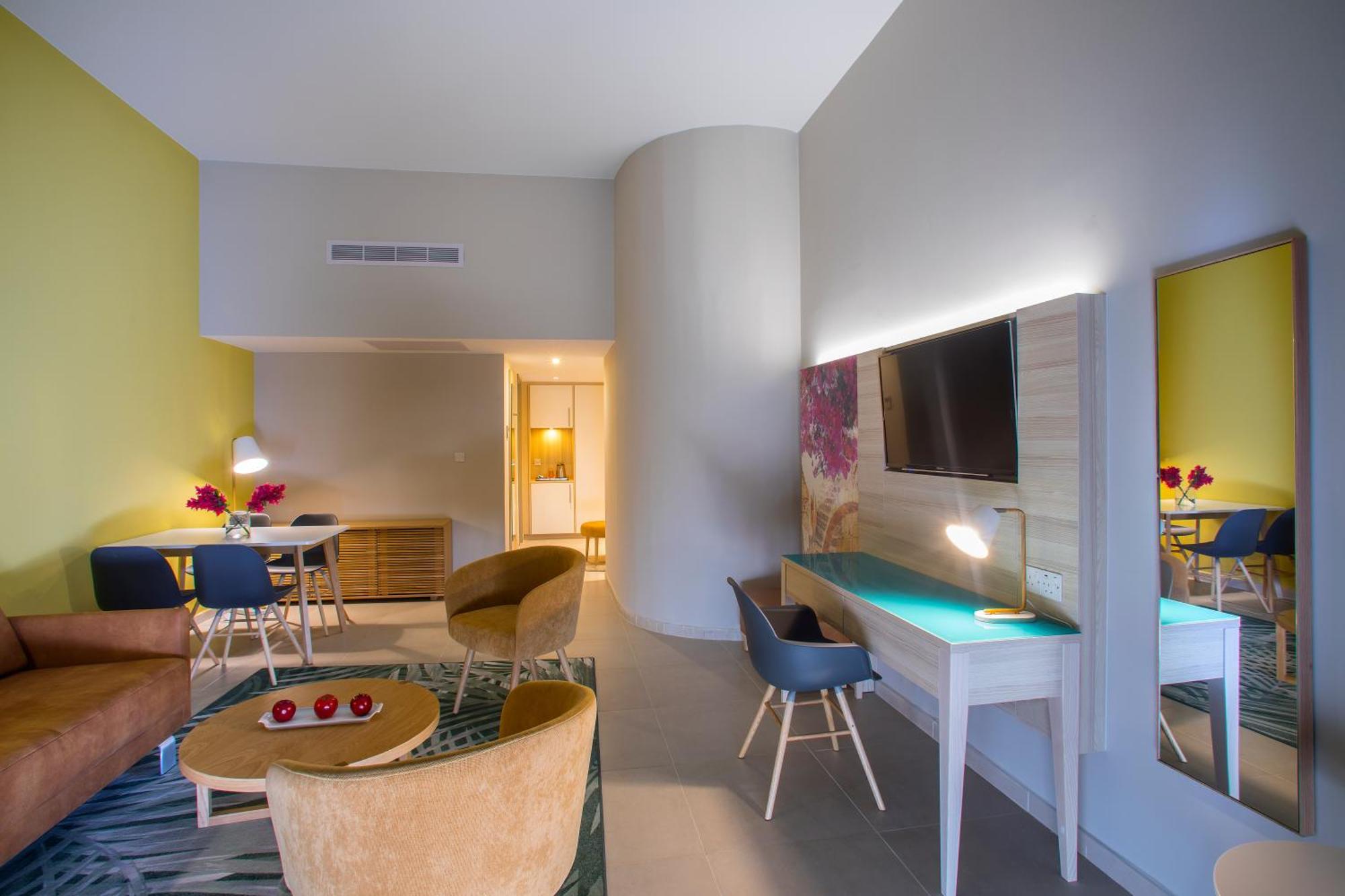 Otel Leonardo Cypria Bay Geroskipou