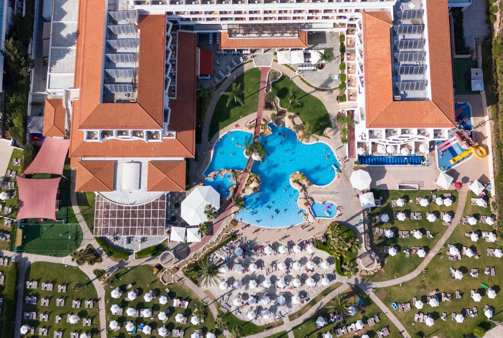 Otel Leonardo Cypria Bay 4*