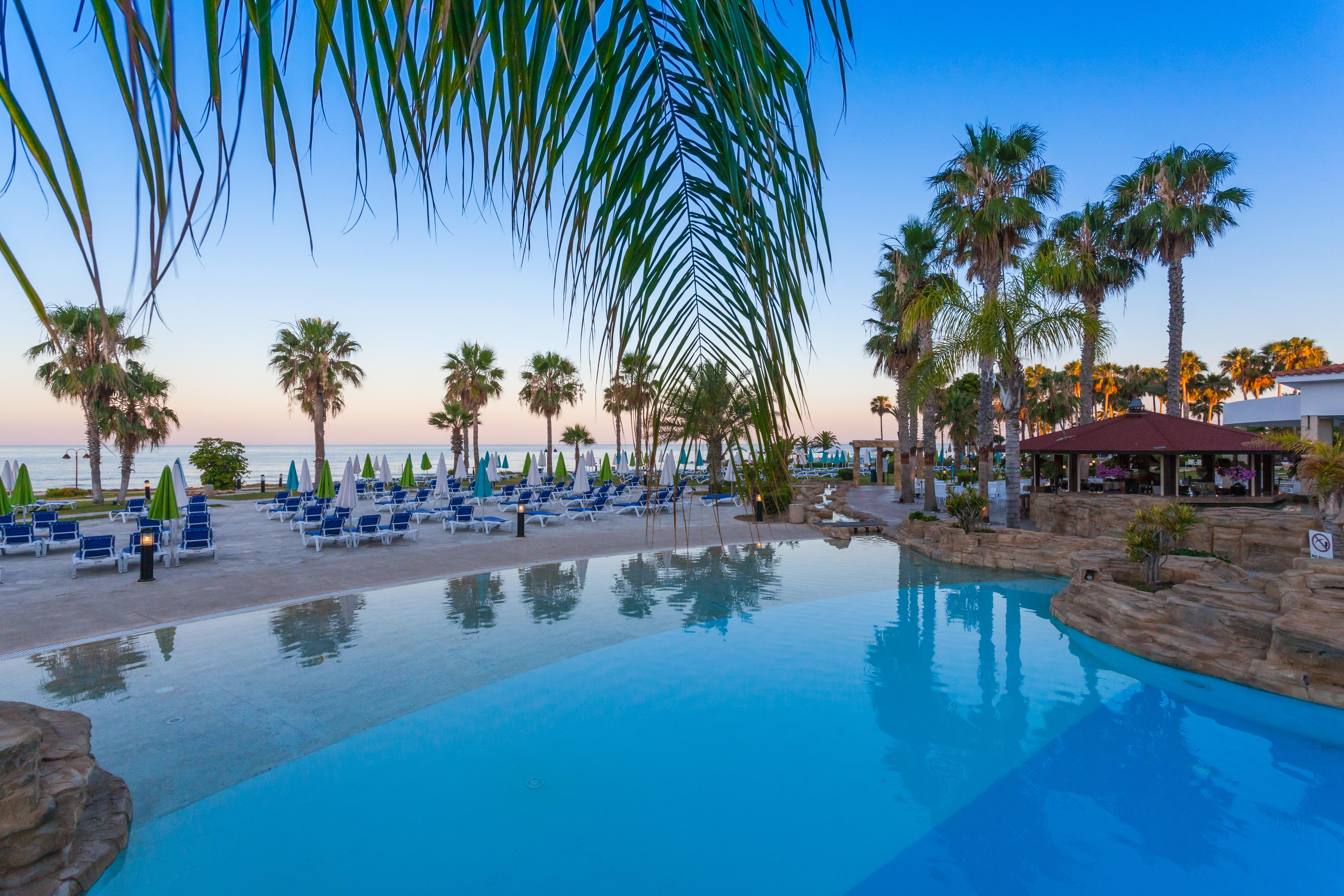 Otel Leonardo Cypria Bay 4*